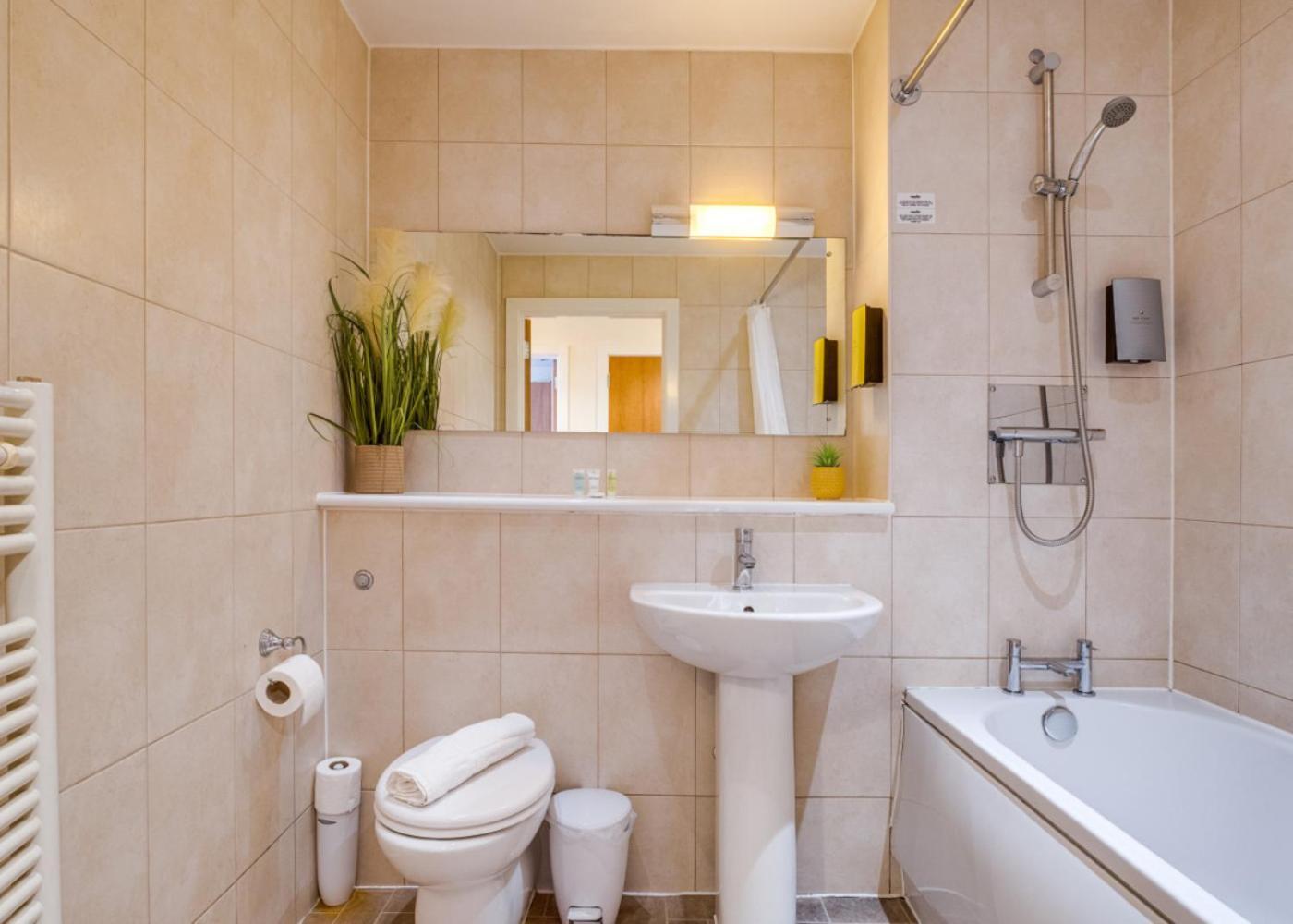 Chinatown - One Bed - Balcony - Secure Parking - Fast Wifi - Birmingham City Centre - 49A Exteriör bild